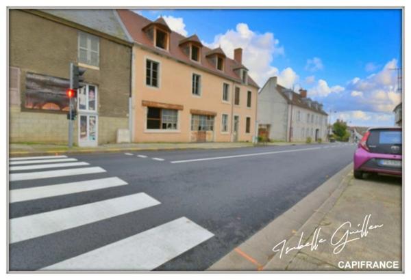 Dpt Cher (18), à vendre CULAN maison P6 de 227 m² - Terrain de 274,00 m²