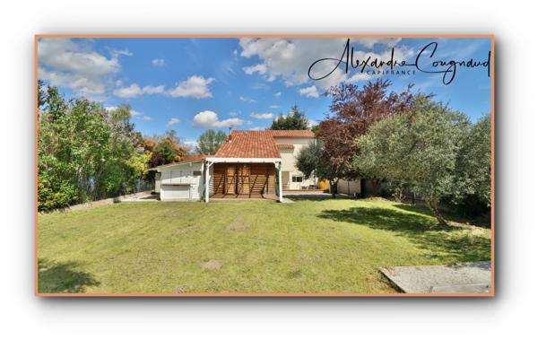 A vendre Sémalens (81) - Maison en pierre P5 rénovée d'environ 134 m² avec jardin