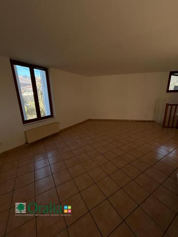Appartement · Location Saint Cyr Au Mont D Or (69450) 3 pièces · 69m²