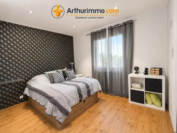 Vente                                                      Maison
                        
                     5 pièces                      120 m2                     à Foix