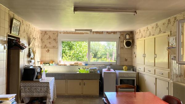 Maison de campagne à fort potentiel –  5 chambres - dépendances- VASSY-SOUS-PISY(89)