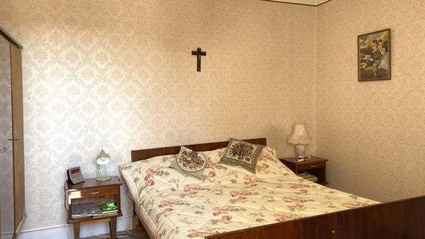 Maison de campagne à fort potentiel –  5 chambres - dépendances- VASSY-SOUS-PISY(89)