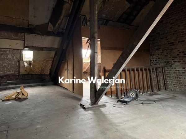 Courrières (62710) MAISON AVEC 3 GARAGES JARDIN ET COMBLES AMENAGEABLES FORT POTENTIEL