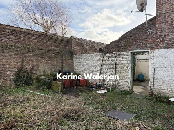 Courrières (62710) MAISON AVEC 3 GARAGES JARDIN ET COMBLES AMENAGEABLES FORT POTENTIEL