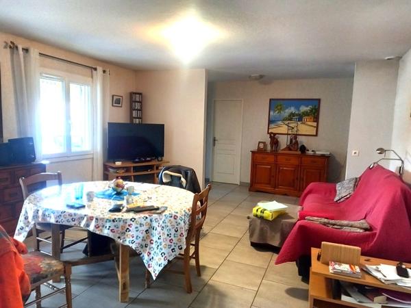 Villa Gonfaron 4 pièces, garage, piscine, jardin 564 m2