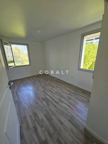 Superbe T3 récent avec grand balcon avec vue sur jardin