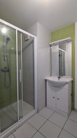 SAINTE LUCE SUR LOIRE - CENTRE VILLE - APPARTEMENT T1 33M² - Parking - Loggia