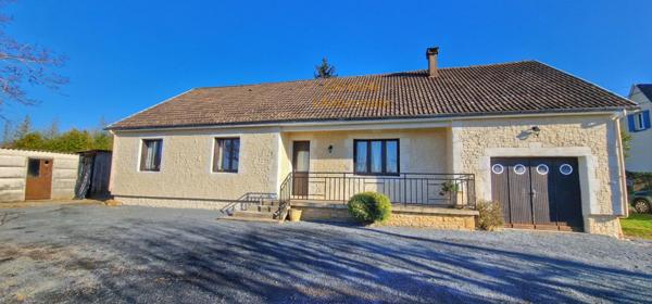 24120 Terrasson : Maison  de plain pieds  sur 4385m² de terrain