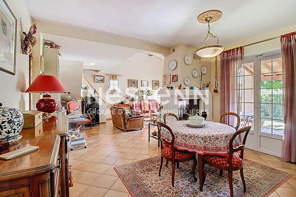 A VENDRE DRAGUIGNAN Maison 3 chambres GARAGE PISCINE