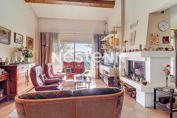 A VENDRE DRAGUIGNAN Maison 3 chambres GARAGE PISCINE