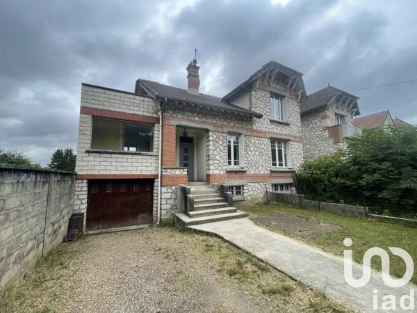 Maison 6 pièces de 138 m² à Saint-Pierre-lès-Nemours (77140)
