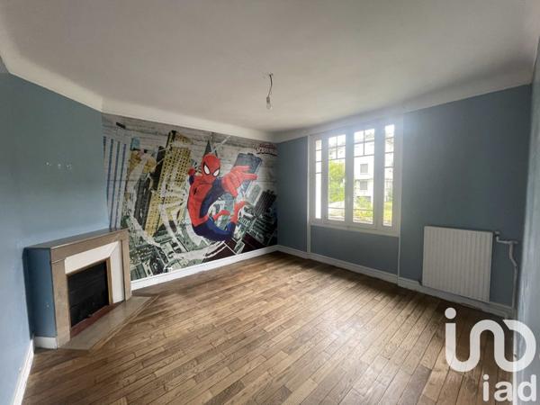 Maison 6 pièces de 138 m² à Saint-Pierre-lès-Nemours (77140)