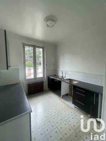 Maison 6 pièces de 138 m² à Saint-Pierre-lès-Nemours (77140)