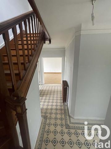 Maison 6 pièces de 138 m² à Saint-Pierre-lès-Nemours (77140)