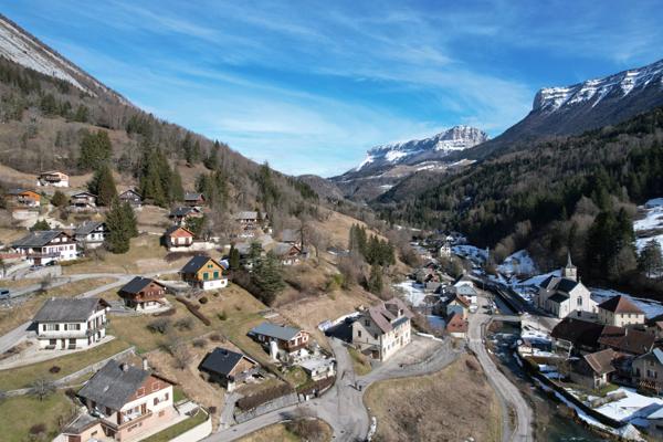 Saint-Pierre-d'Entremont (73670) Chalet à la montagne - Vue panoramique imprenable - 30 mn de Chambéry - St-Pierre d'Entremont (73670 - 38380)