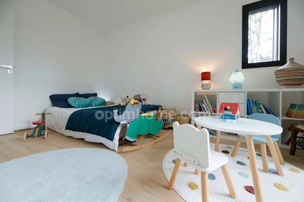 Proche L'ISLE-ADAM (95) - Maison d'architecte d'exception au coeur d'un écrin de verdure