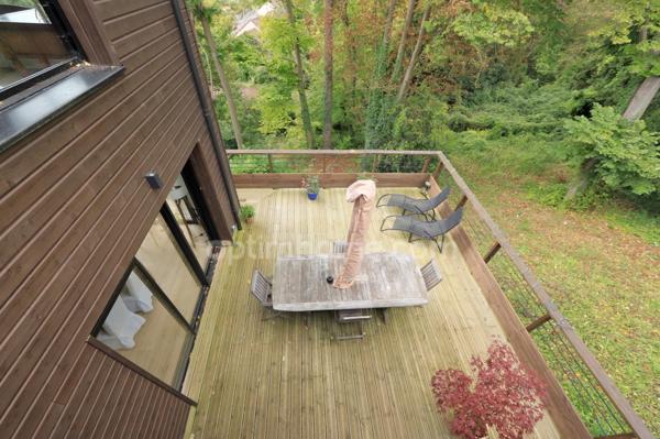 Proche L'ISLE-ADAM (95) - Maison d'architecte d'exception au coeur d'un écrin de verdure