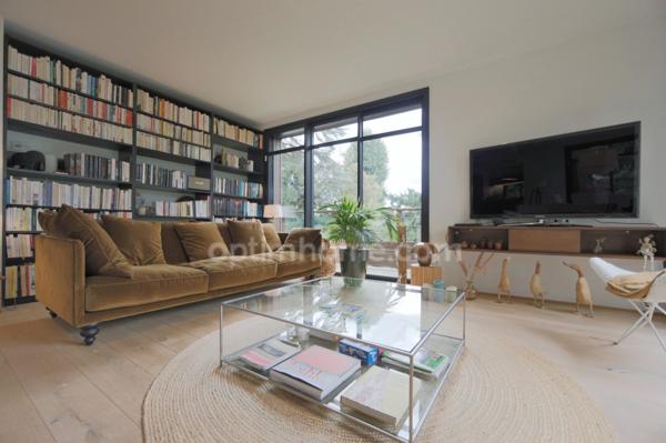 Proche L'ISLE-ADAM (95) - Maison d'architecte d'exception au coeur d'un écrin de verdure