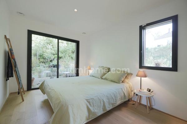 Proche L'ISLE-ADAM (95) - Maison d'architecte d'exception au coeur d'un écrin de verdure