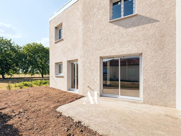 Maison mitoyenne 3 chambres 73,85 m² jardin stationnement Pont-d’Ain 01160