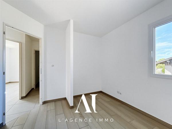 Maison mitoyenne 3 chambres 73,85 m² jardin stationnement Pont-d’Ain 01160