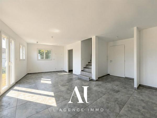 Maison mitoyenne 3 chambres 73,85 m² jardin stationnement Pont-d’Ain 01160