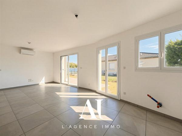 Maison mitoyenne 3 chambres 73,85 m² jardin stationnement Pont-d’Ain 01160