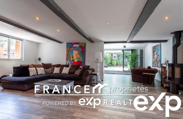 Maison 245 m2 - 7 pièces.