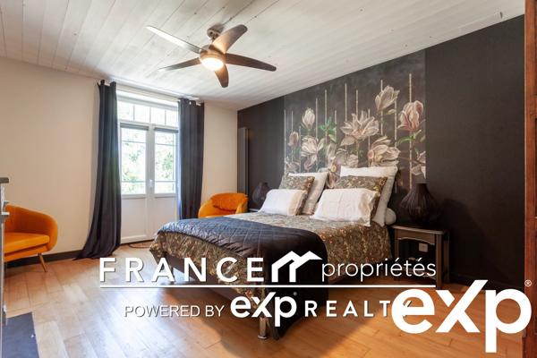 Maison 245 m2 - 7 pièces.