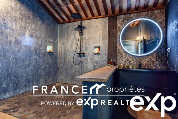 Maison 245 m2 - 7 pièces.