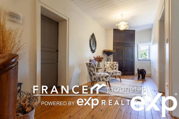 Maison 245 m2 - 7 pièces.