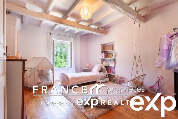 Maison 245 m2 - 7 pièces.