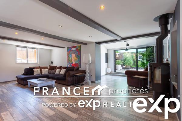 Maison 245 m2 - 7 pièces.