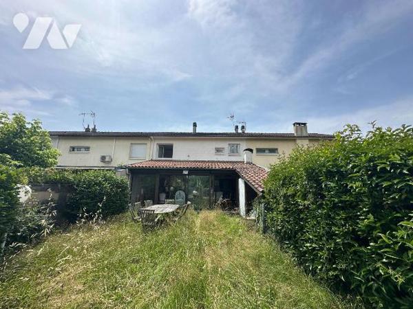 A vendre à Eysines (33320), quartier Migron, une maison de type T5, de 110m², comprenant sur 2 ...