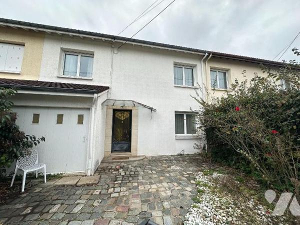 A vendre à Eysines (33320), quartier Migron, une maison de type T5, de 110m², comprenant sur 2 ...