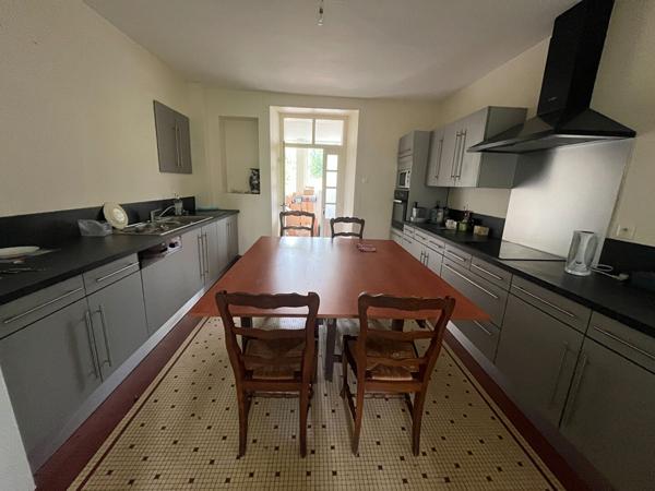 A vendre, ensemble immobilier à Merdrignac axe RN164
