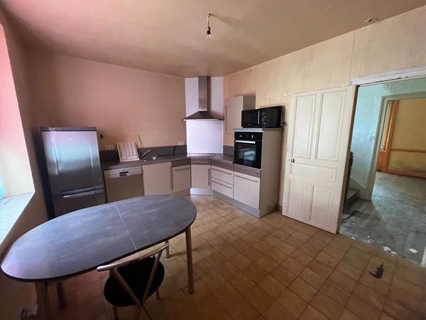 A vendre, ensemble immobilier à Merdrignac axe RN164