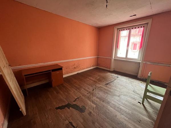 A vendre, ensemble immobilier à Merdrignac axe RN164