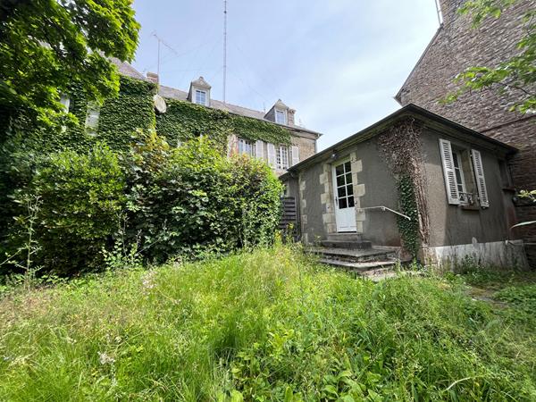 A vendre, ensemble immobilier à Merdrignac axe RN164
