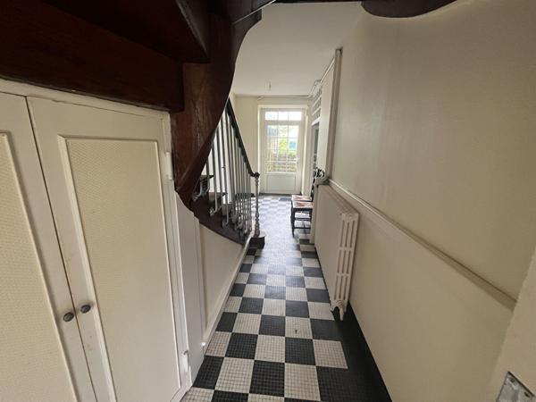 A vendre, ensemble immobilier à Merdrignac axe RN164