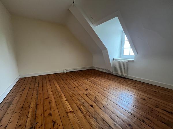 A vendre, ensemble immobilier à Merdrignac axe RN164