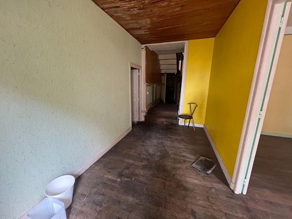 A vendre, ensemble immobilier à Merdrignac axe RN164