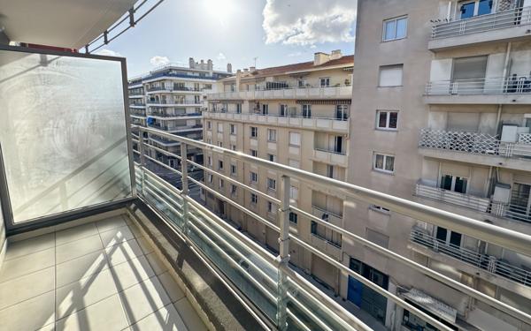 Appartement à vendre    1 pièce • 22,43 m2 Nice