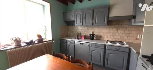 MAISON EN PIERRES STE CROIX HAGUE TROIS CHAMBRES + GARAGES + DEPENDANCE + JARDIN AUTOUR