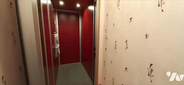 MAISON EN PIERRES STE CROIX HAGUE TROIS CHAMBRES + GARAGES + DEPENDANCE + JARDIN AUTOUR