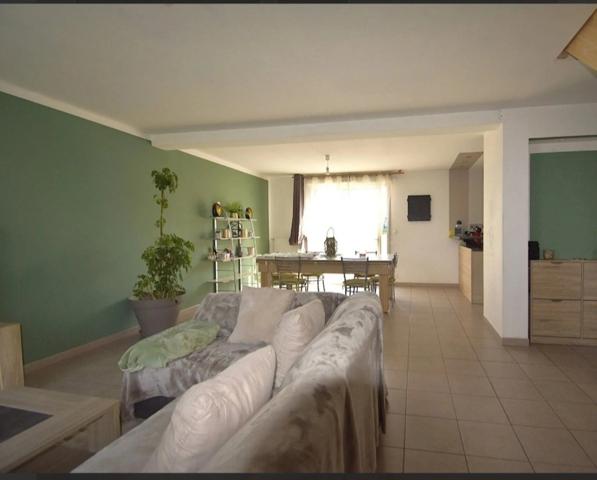 Maison à vendre 5 pièces MESLAY DU MAINE (53)