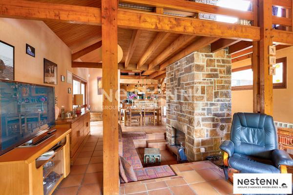 Charmante maison d'architecte sur un superbe terrain de 1,2 hectare à Plémet