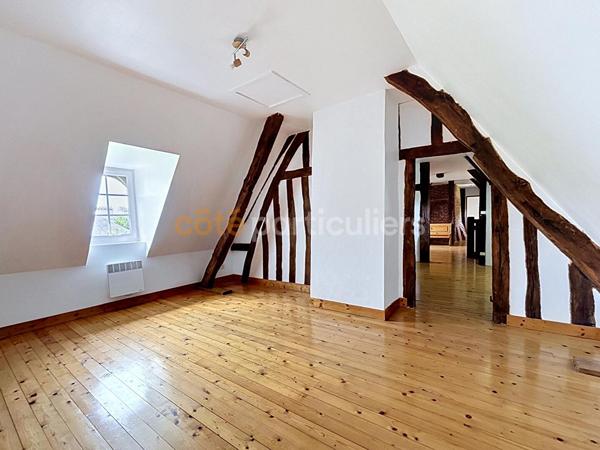 Vente
                Demeure de Prestige285 m² - 11 Pièces -
                    BOURG ACHARD (27310)