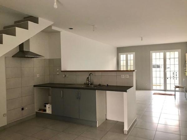 Immeuble à vendre |  Chaniers |  234 m²