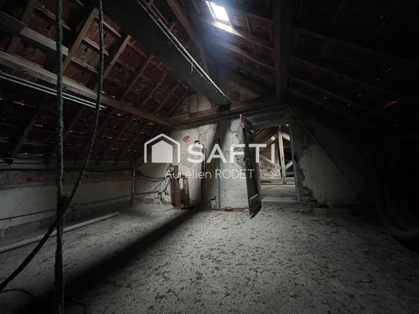 Charmante Maison, grand potentiel.